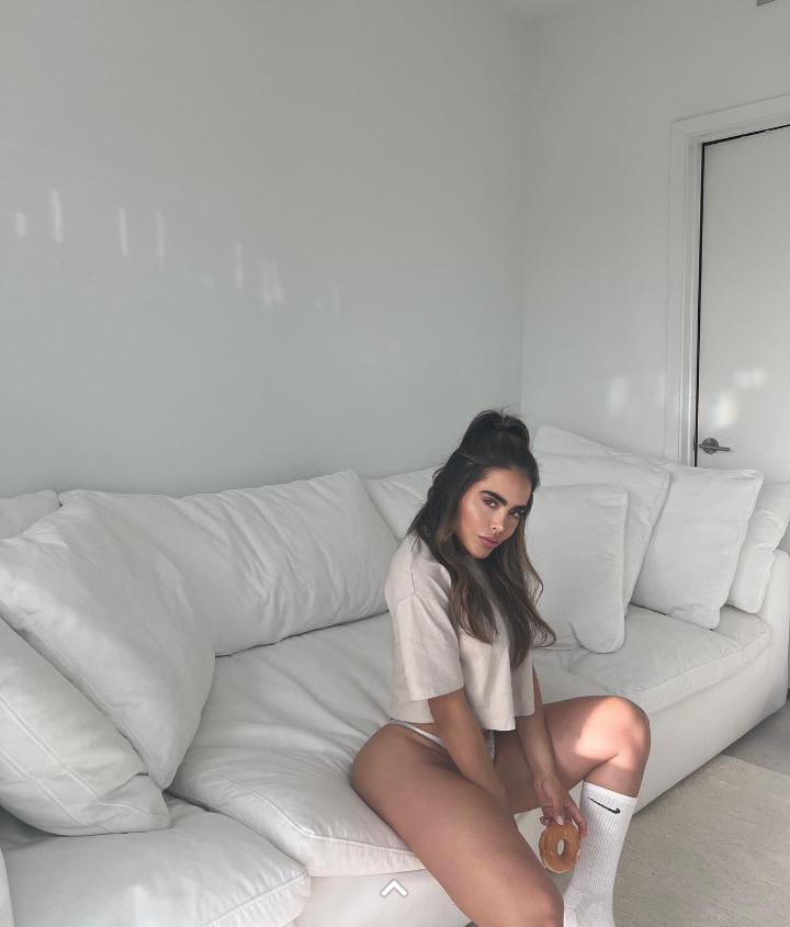 Escort - LUNA - Ibiza Tops